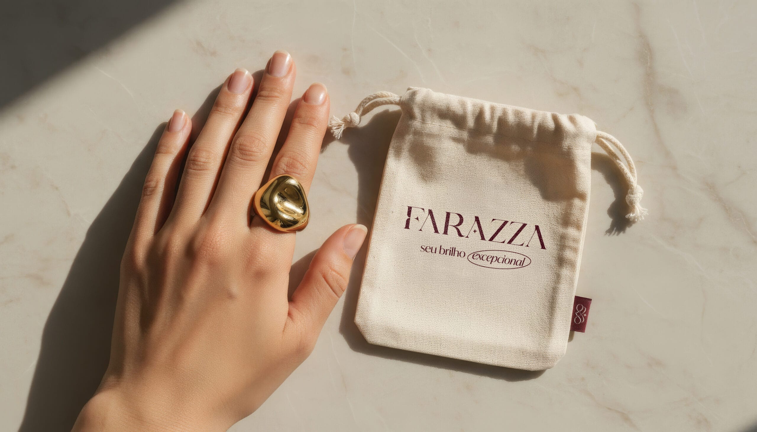 Farazza saquinho e anel